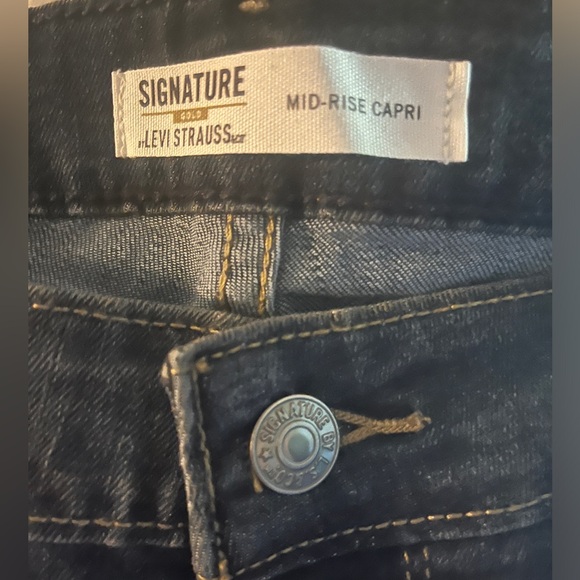 Levi’s jeans. Women’s Signature - Picture 10 of 12